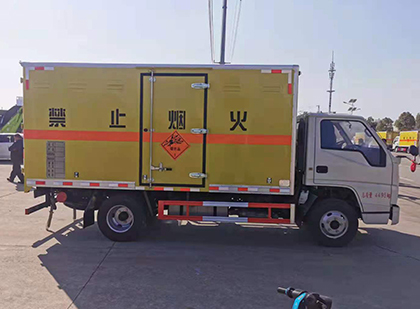 成县爆破器材运输车