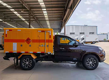 成县爆破器材运输车